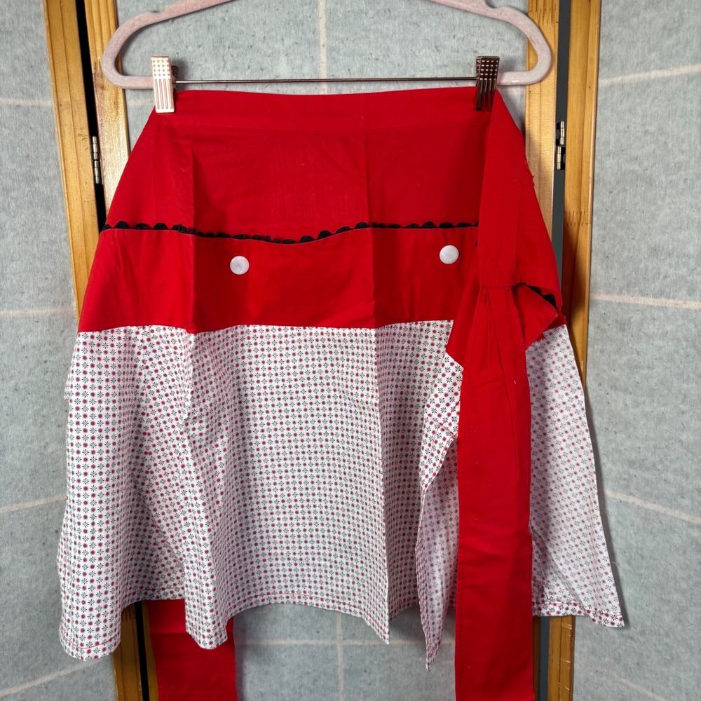 Unbranded Half Apron OS Red‎ White Vintage Style Rick Rack Button Trim Cotton
